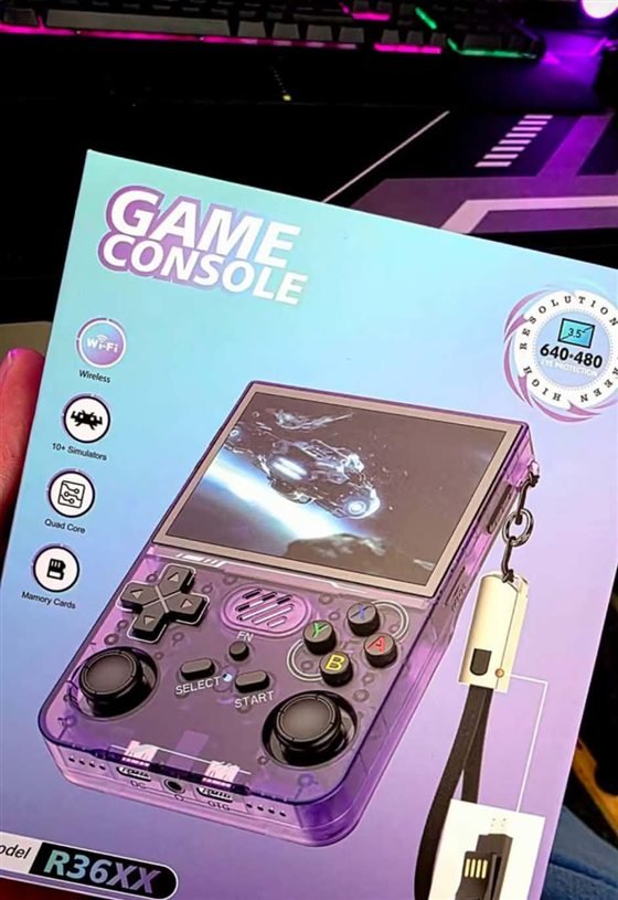 Customer photo from Green console buyer